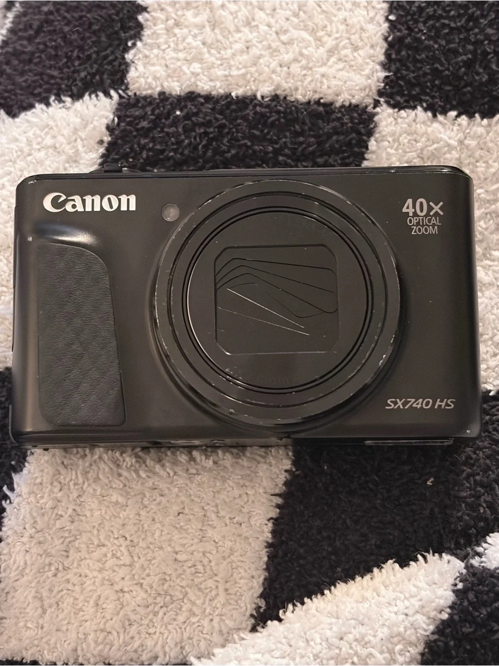 Canon PowerShot SX740 HS Digital Camera in Black
